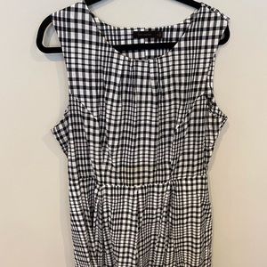 ThE Limited Black & White A-Line dress